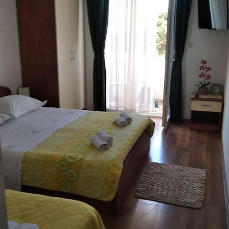 Apartman Mare ดริเวนิก ภายนอก รูปภาพ