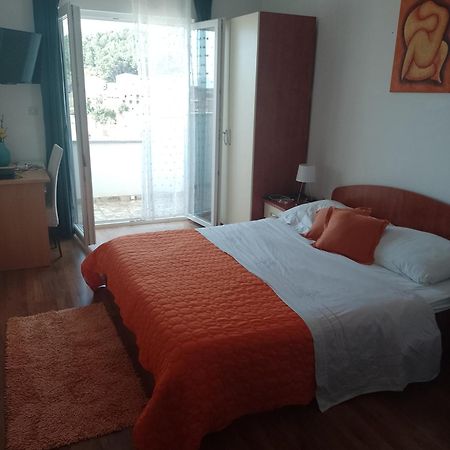 Apartman Mare ดริเวนิก ภายนอก รูปภาพ