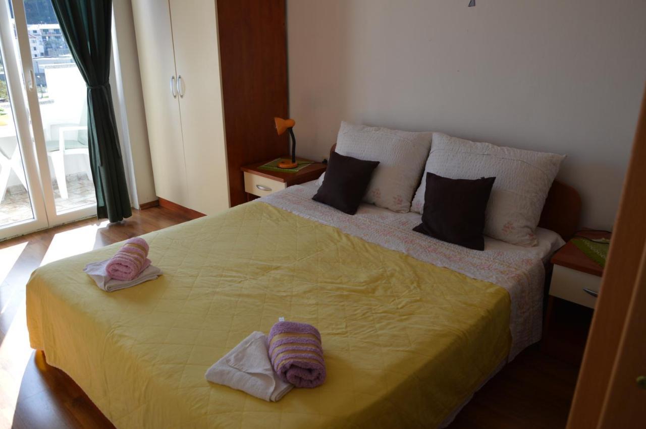 Apartman Mare ดริเวนิก ภายนอก รูปภาพ