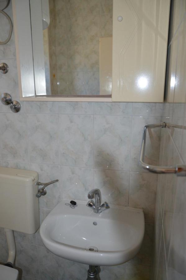 Apartman Mare ดริเวนิก ภายนอก รูปภาพ