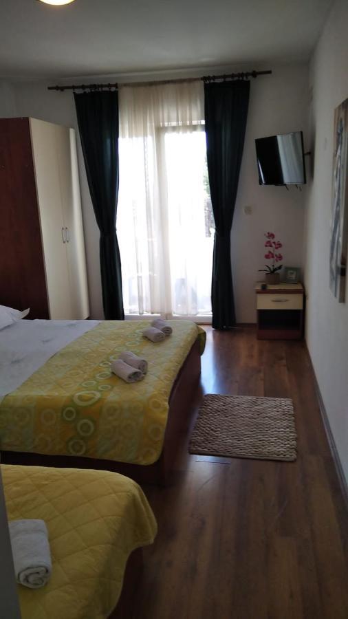 Apartman Mare ดริเวนิก ภายนอก รูปภาพ